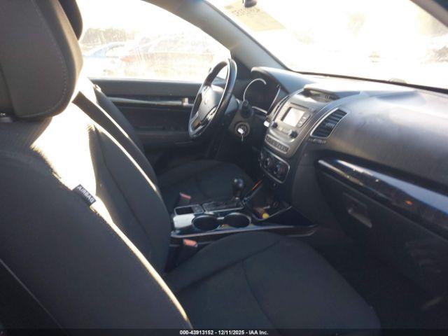 Kia Sorento Lx Image 6