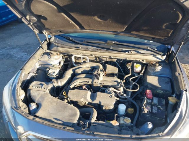 Subaru Legacy Premium Image 14