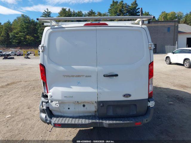 Ford Transit Image 16