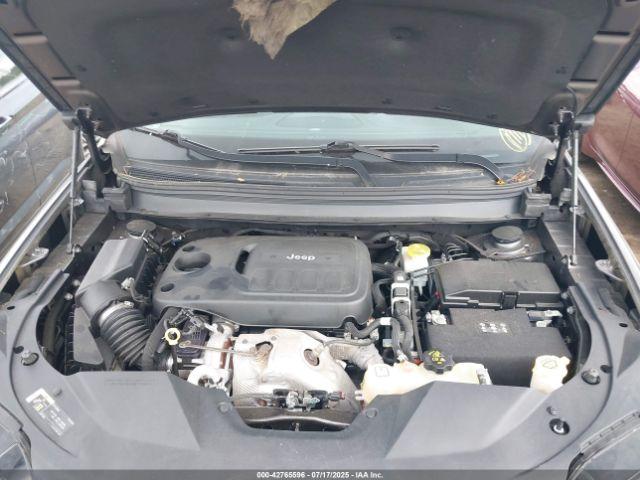 Jeep Cherokee Limited 4x4 Image 9