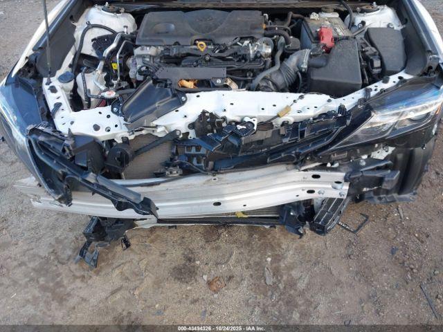 Toyota Camry Se Image 17