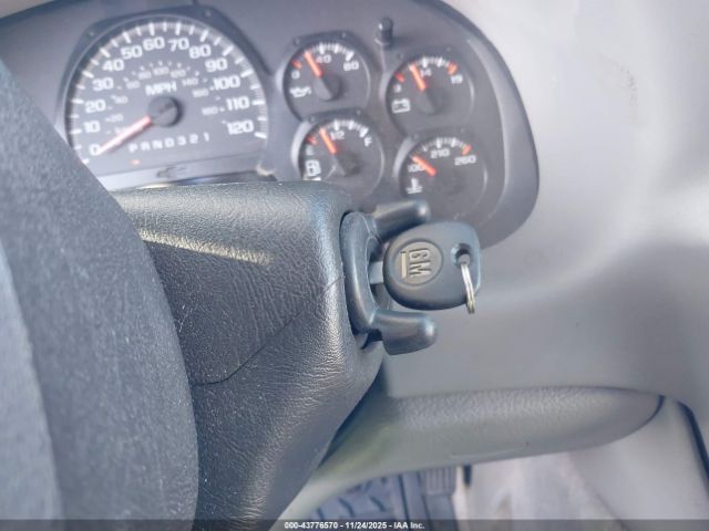 Chevrolet Trailblazer Ls Image 8