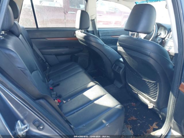 Subaru Outback 2.5i Limited Image 5