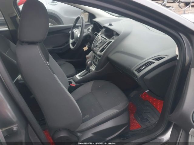 Ford Focus Se Image 8