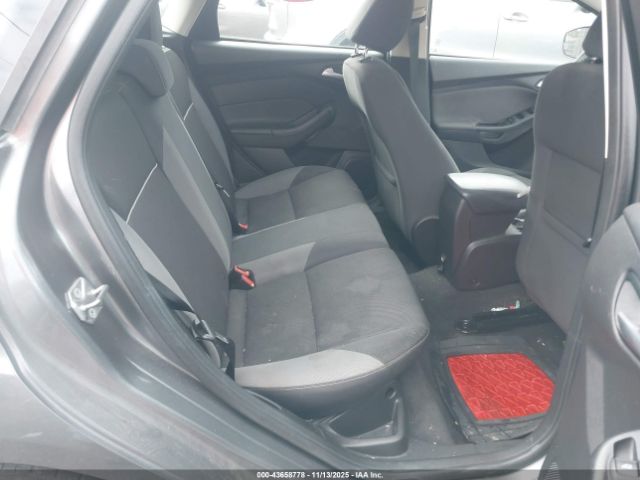 Ford Focus Se Image 6