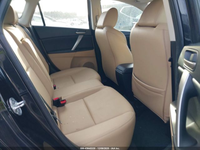 Mazda Mazda3 S Grand Touring Image 3