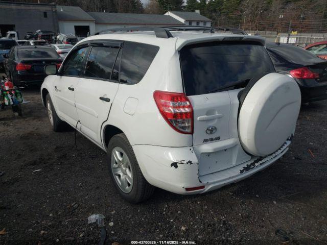 Toyota RAV4 Image 12