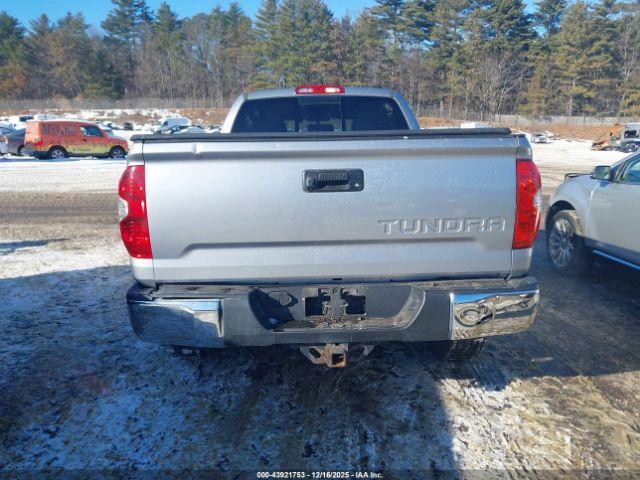 Toyota Tundra Sr5 5.7l V8 Image 12