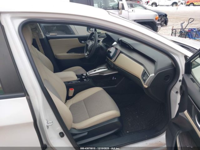 Honda Clarity Plug-In Hybrid Image 6