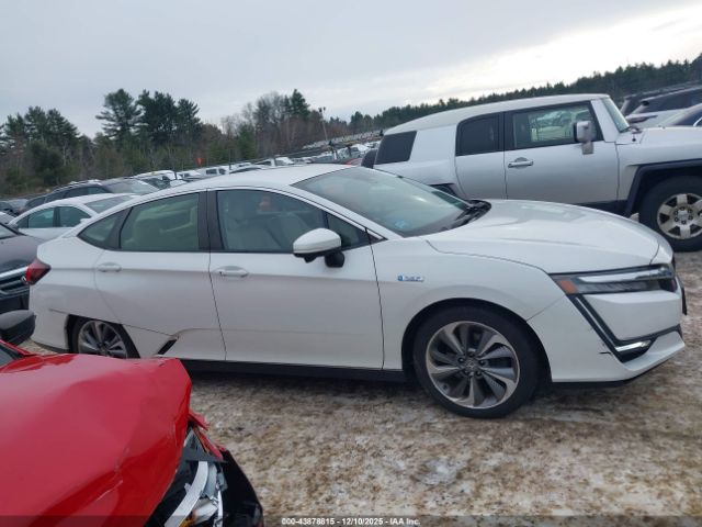Honda Clarity Plug-In Hybrid Image 2