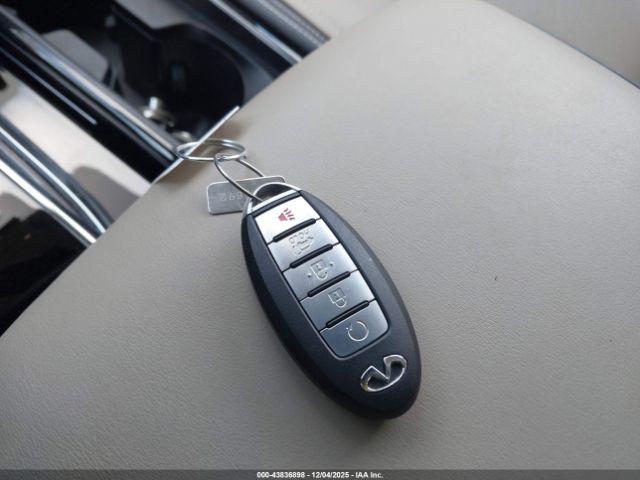 INFINITI Qx Premium Select Awd Image 7