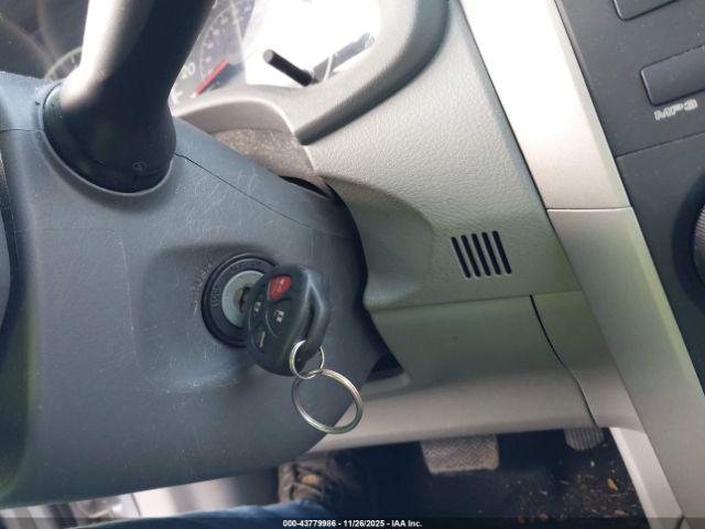 Toyota Corolla Le Image 8