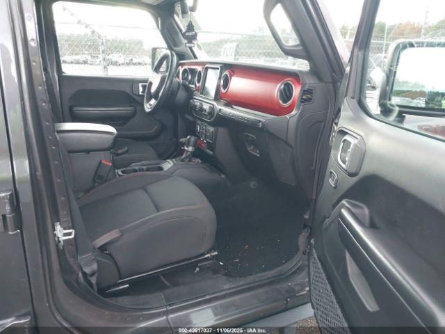 Jeep Wrangler Rubicon 4x4 Image 3