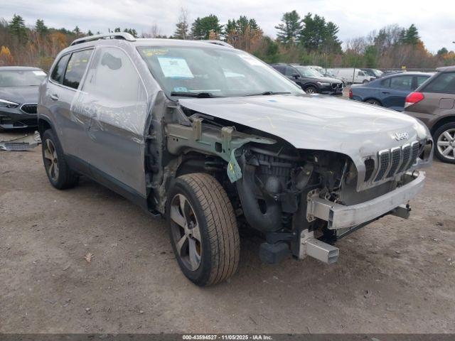  Salvage Jeep Cherokee