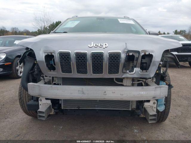 Jeep Cherokee Limited 4x4 Image 18
