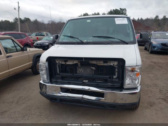 Ford E-350 Xlt Image 12