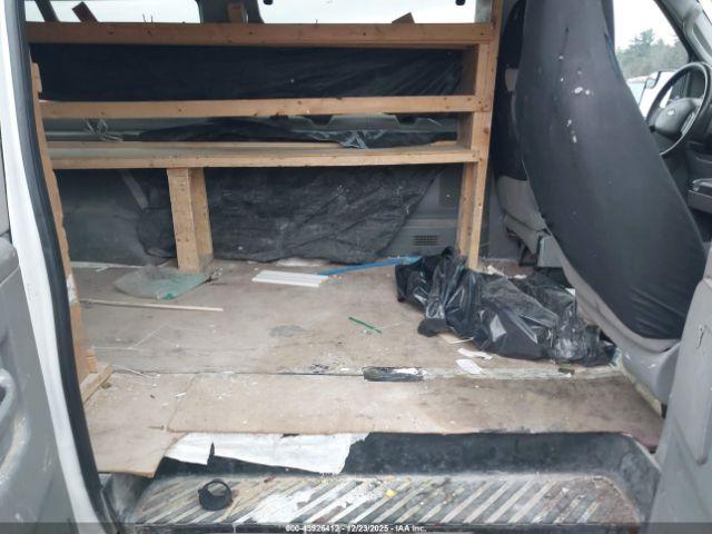 Ford E-350 Xlt Image 11