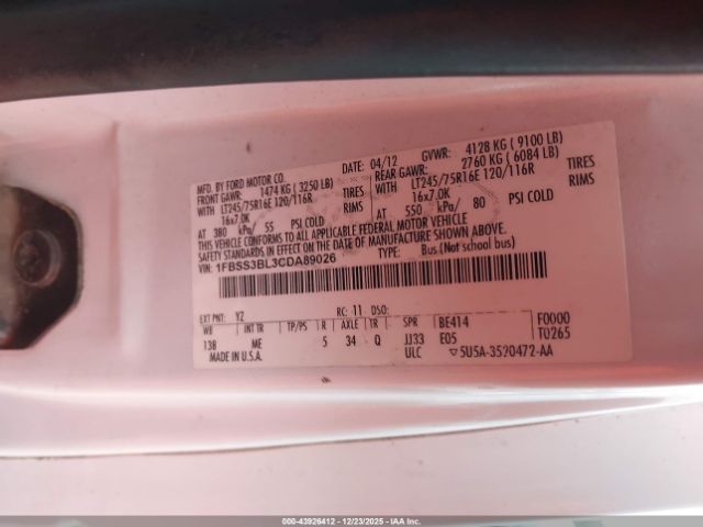 Ford E-350 Xlt Image 13