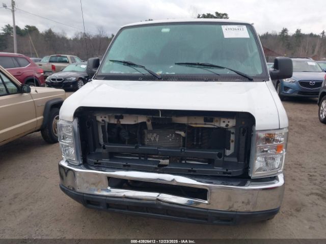 Ford E-350 Xlt Image 8