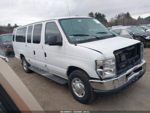 Ford E-350 Xlt Image 10