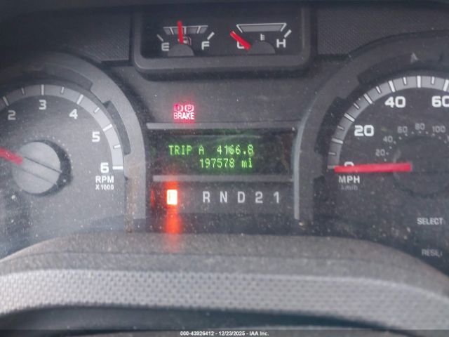 Ford E-350 Xlt Image 15