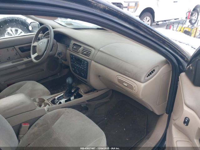 Ford Taurus Se Image 9