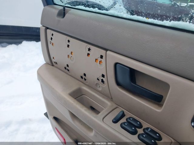 Ford Taurus Se Image 4