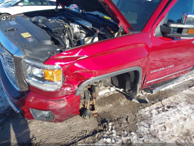 General Motors Sierra 3500HD Denali Image 6