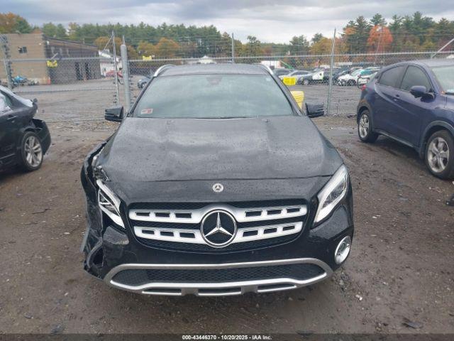 Mercedes-Benz GLA Image 9