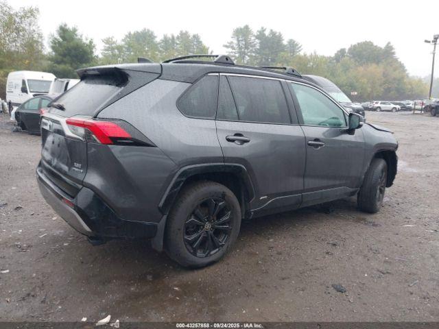 Toyota RAV4 Xse Image 11