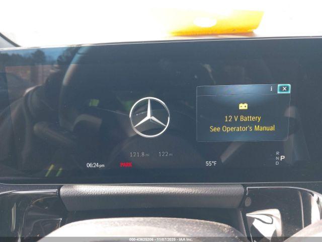 Mercedes-Benz GLA 4matic Image 4