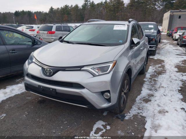 Toyota RAV4 Xle Image 2