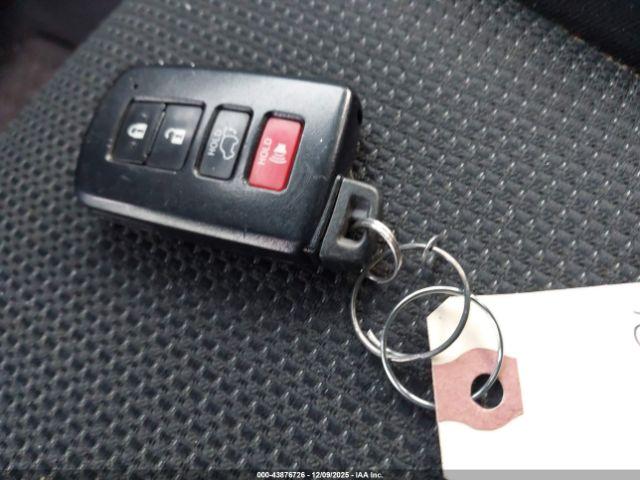 Toyota RAV4 Xle Image 15