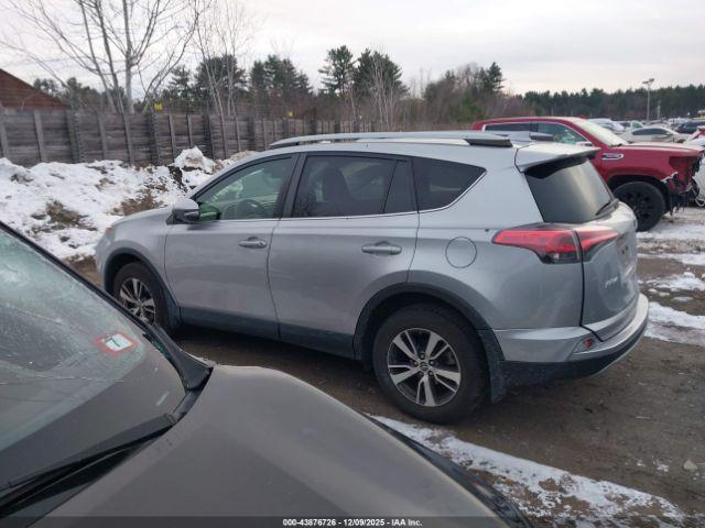 Toyota RAV4 Xle Image 12