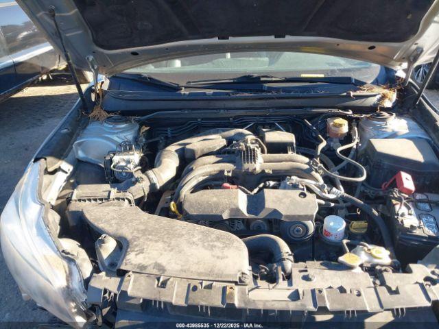 Subaru Legacy 2.5i Limited Image 16