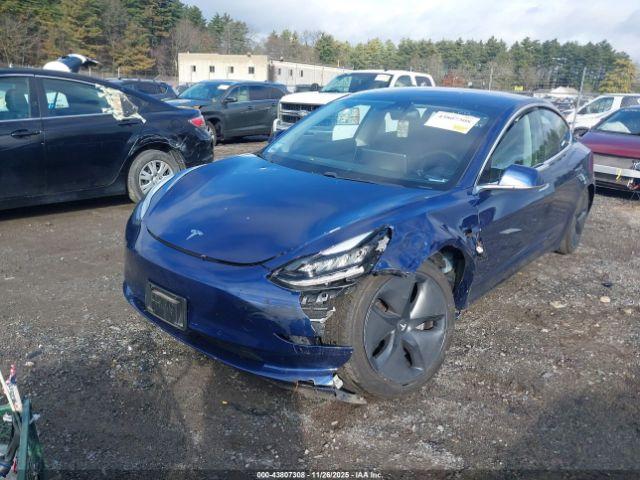 Tesla Model 3 Image 13