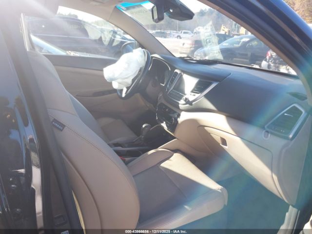 Hyundai TUCSON Limited Image 11