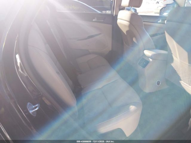 Hyundai TUCSON Limited Image 10