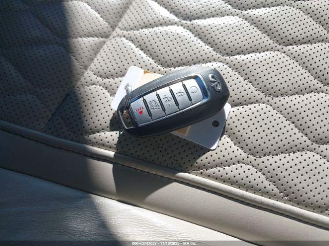 INFINITI Qx Luxe Image 9