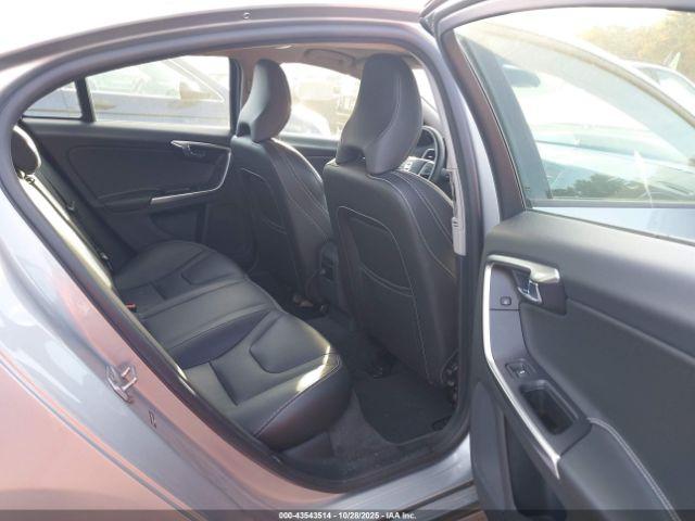 Volvo S60 T5 Dynamic Image 9