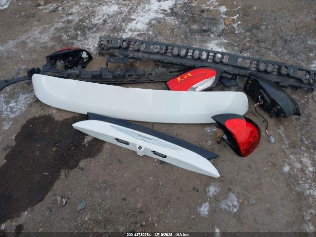 Chrysler Pacifica Touring Image 12