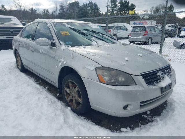  Salvage Nissan Altima