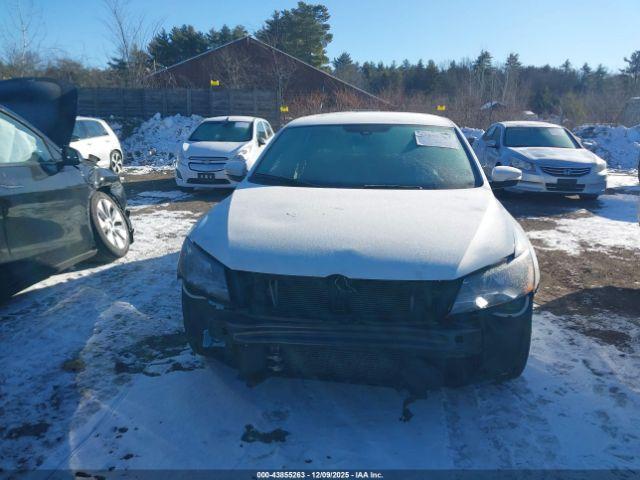 Volkswagen Passat 1.8t Limited Edition Image 4