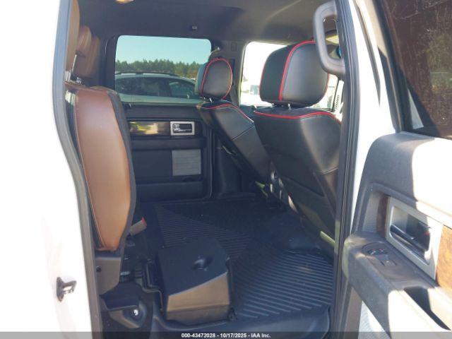 Ford F-150 Platinum Image 16