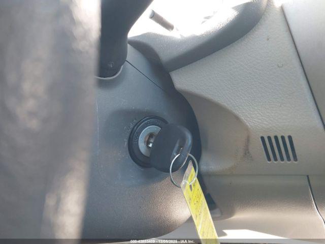 Toyota Corolla Le Image 8