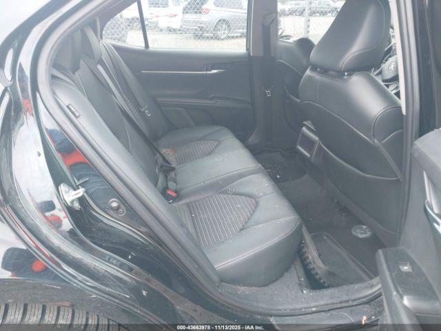 Toyota Camry Se Nightshade Edition Image 9