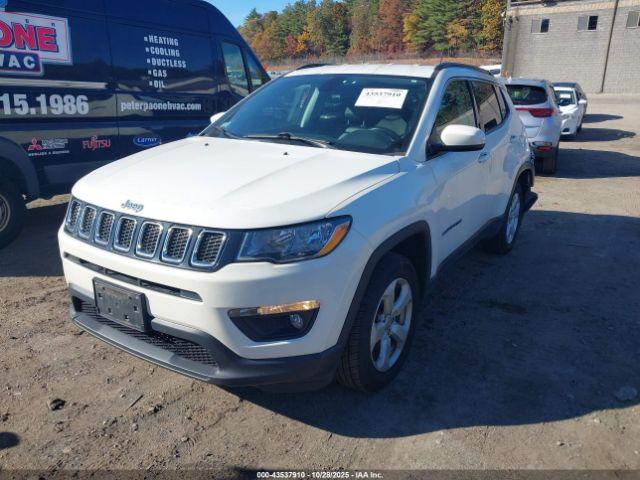 Jeep Compass Latitude 4x4 Image 10
