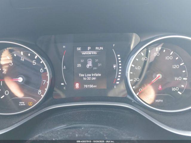 Jeep Compass Latitude 4x4 Image 8