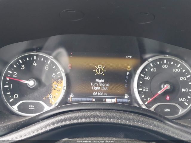 Jeep Renegade Trailhawk Image 8