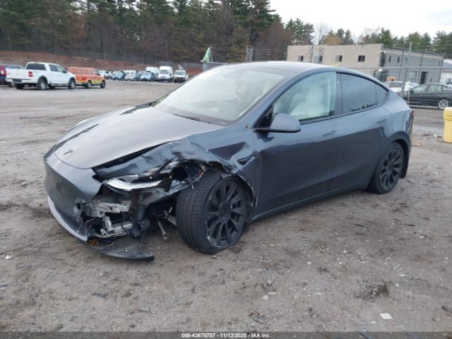 Tesla Model Y Long Range Dual Motor All-wheel Drive Image 3